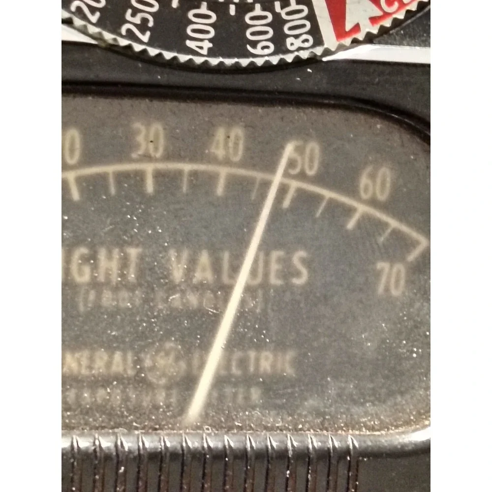 Vtg GE Light Exposure Meter Model 8DW58Y1 General Electric With Leather Case
